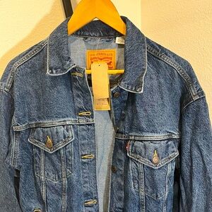 Levi’s Oversized Women’s Denim Jacket